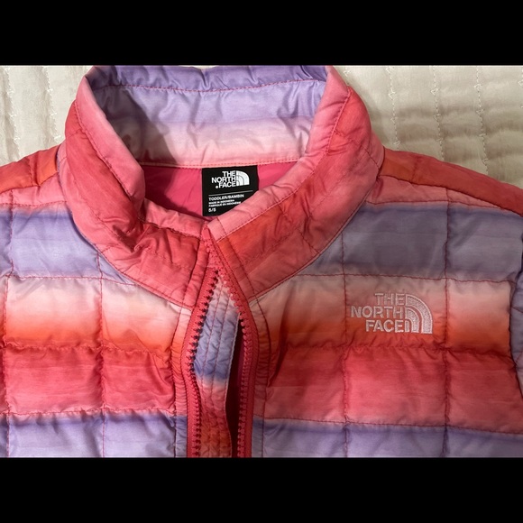 Childrens North Face jacket - Picture 2 of 3